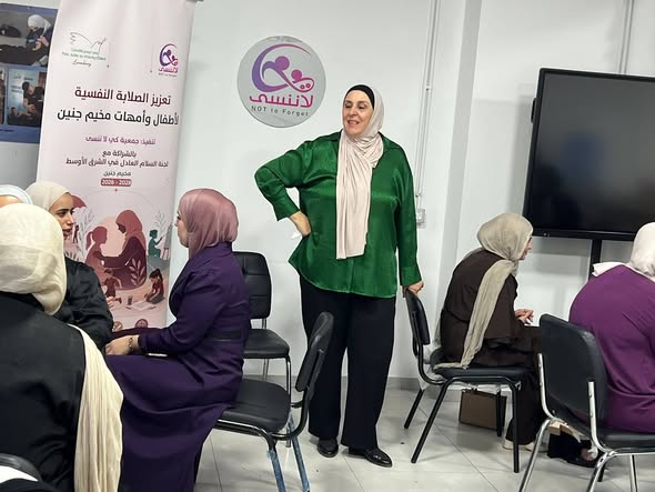لقاءات مشتركة تجمع الأمهات واليافعات لتجسير الفجوة وتعزيز الصلابة النفسية  "حين تفتح مساحة الحوار، 
